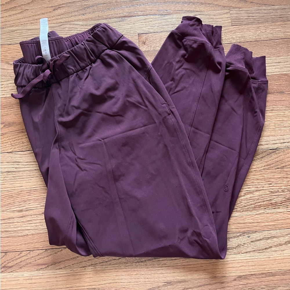 Lululemon On the Fly Joggers